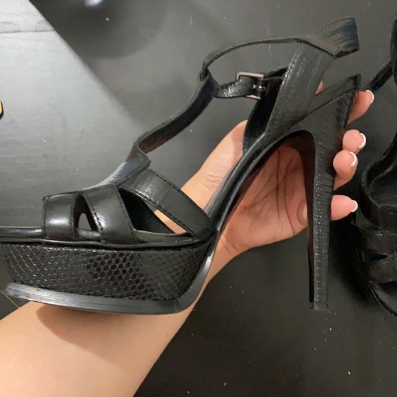 Nursace Embossed Leather Platform Sandals - Picture 5 of 11